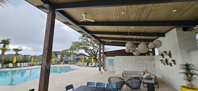 Building Photo - 3151 Voyager Ave