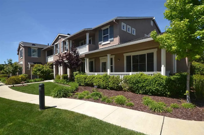 Building Photo - COMING SOON-Charming 3 bedroom home -with ...