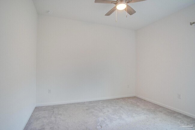 Building Photo - 6625 Sun Tree Cir