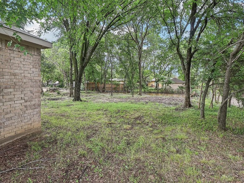 Building Photo - 12824 Seagoville Rd