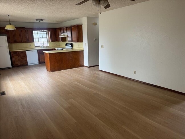 Building Photo - 1338 N Washington Ave