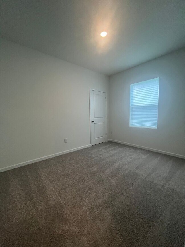 Building Photo - Beautiful brand-new 3-bedroom, 2-bath home located in a desirable new community!