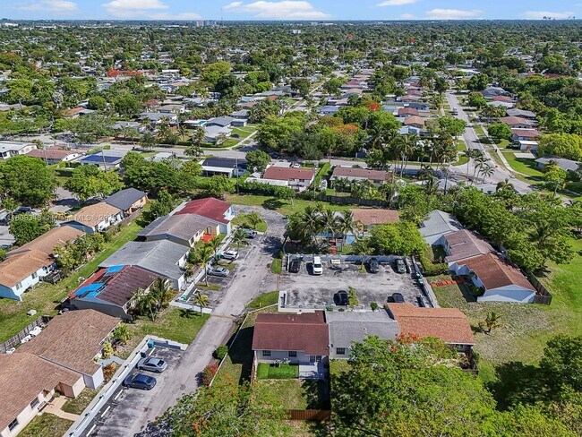 Building Photo - 20875 Grouper Dr