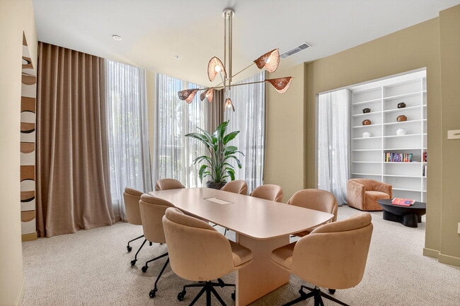 Building Photo - 550 Okeechobee Blvd