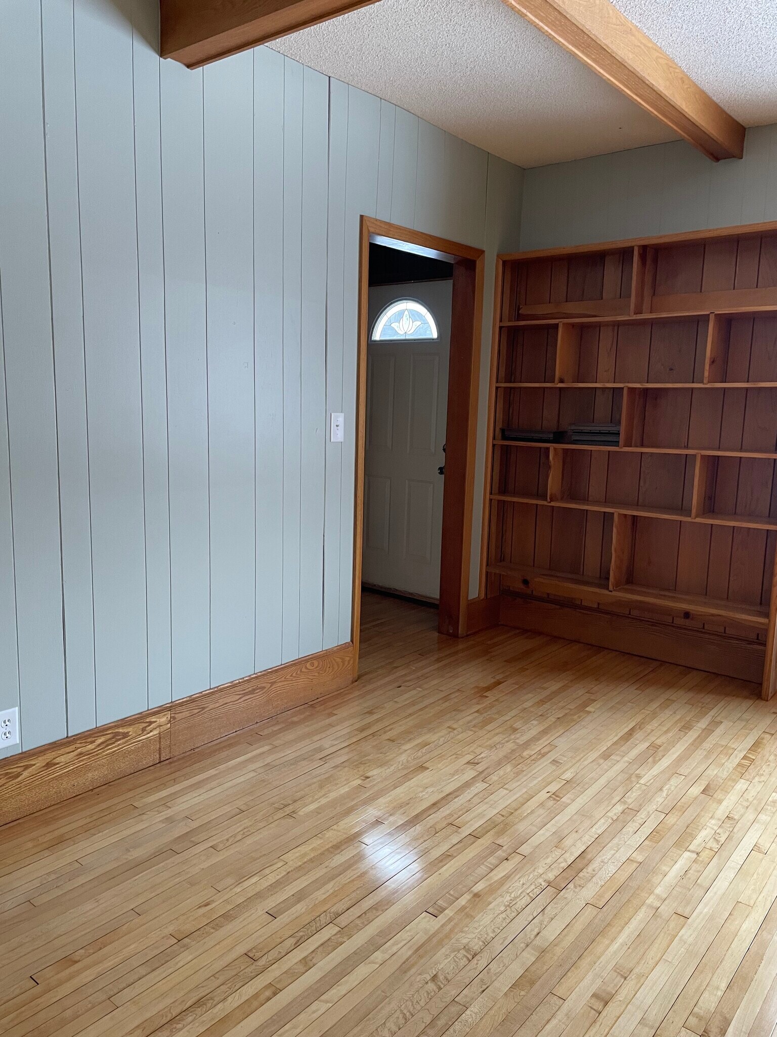 Building Photo - 5185 Samuelson Rd