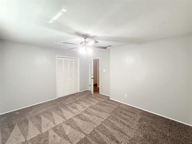 Building Photo - 2325 Ravenwood Dr