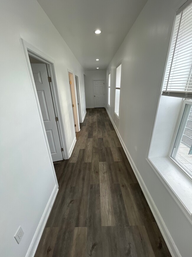 Building Photo - 2930 Baker St