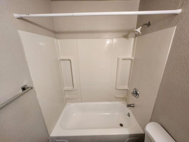 Building Photo - 2-Bedroom Home near Military Installations| Move-In Special: First Full Month Free!