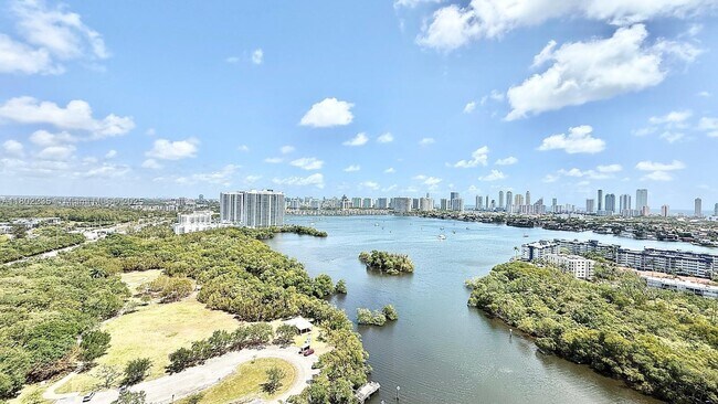 Building Photo - 16385 Biscayne Blvd