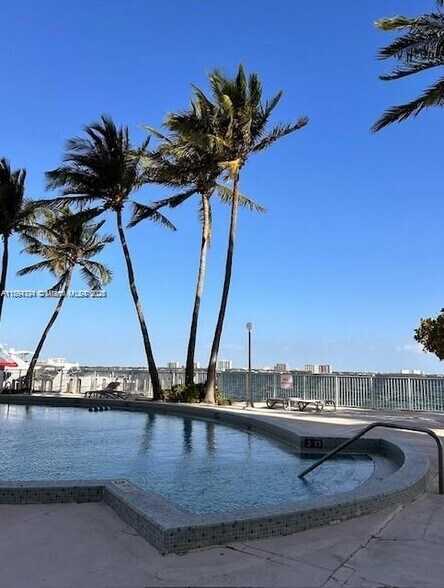 Building Photo - 1865 79th Street Cswy