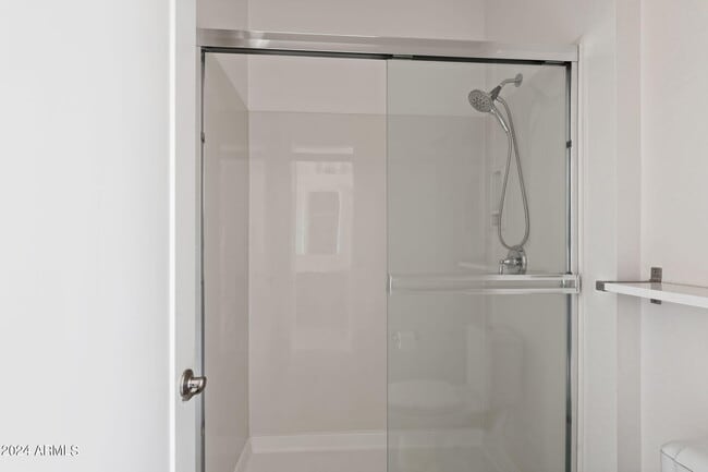 Building Photo - 6565 E Thomas Rd