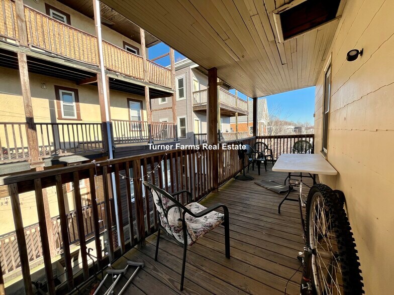 Building Photo - 83 Wensley St