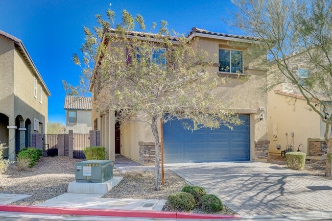 Building Photo - GORGEOUS 4 Bedroom, 2 Story Home located in the SW!