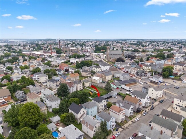 Building Photo - 646 Birch St