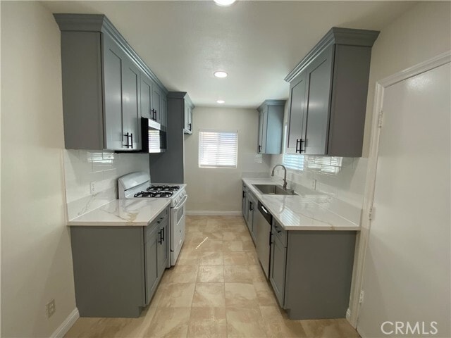 Building Photo - 1770 W Minerva Ave