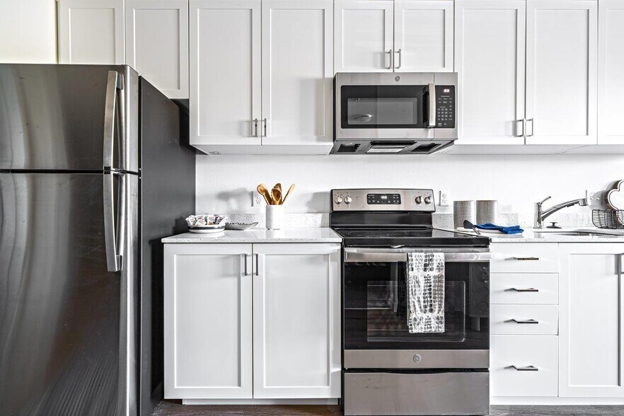 Building Photo - The Eddy