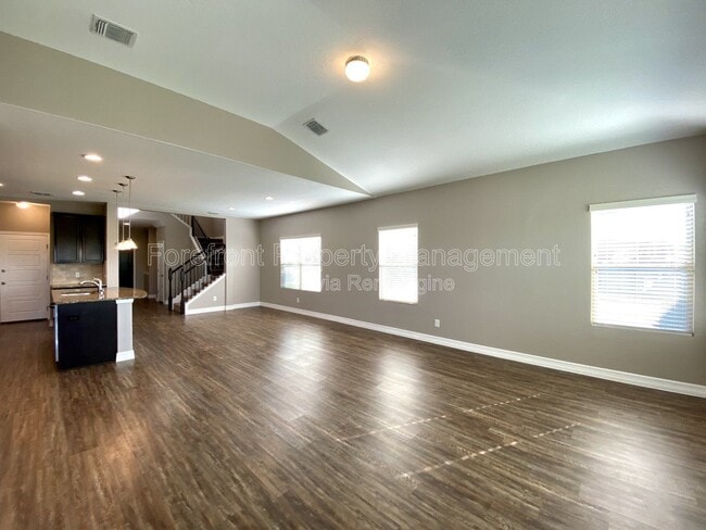Building Photo - 1206 Ranch Falls