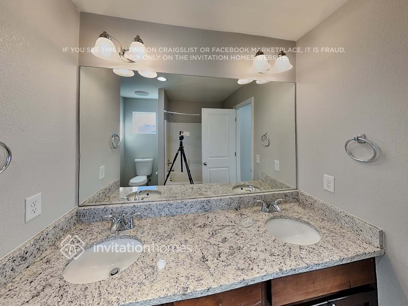 Building Photo - 341 Kalkaska Ct