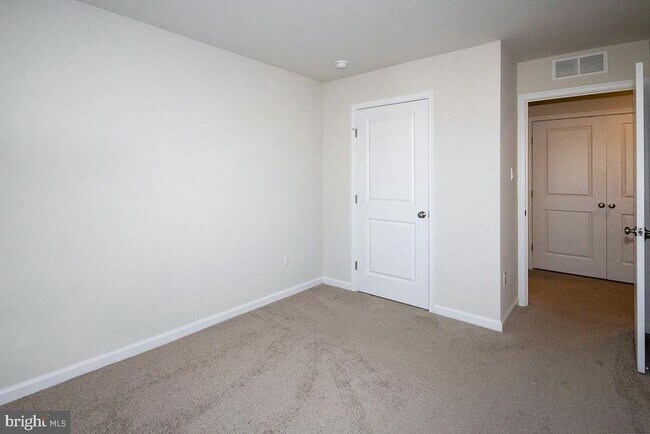 Building Photo - 117 Mazzeo Dr