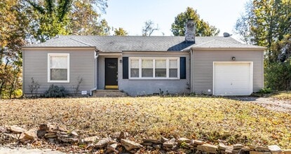 Building Photo - 602 Lookout Ct SE