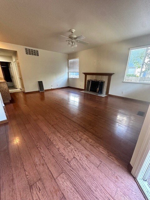 Building Photo - 1160 Ironwood Ct