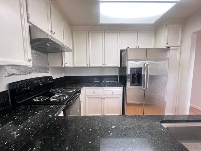 Building Photo - Two Story 3 Bed/Bath Single Family Home In Milpitas, Ca. For Rent!!! $500 OFF FIRST MONTHS RENT!