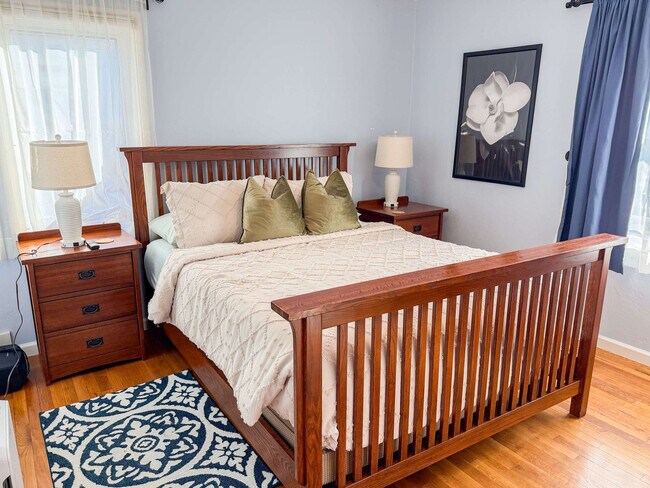 Building Photo - 16018 Windsor Dr