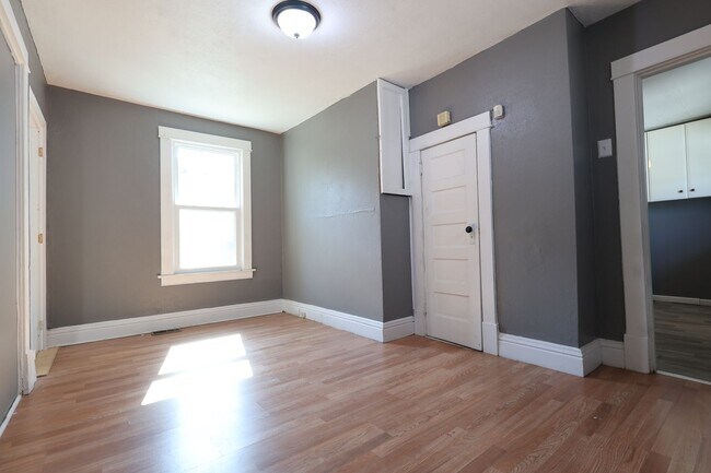 Building Photo - 3 Pohlman Ln