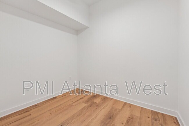 Building Photo - 750 Cascade Pl SW