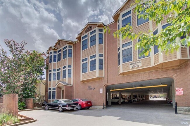 Building Photo - 2802 Nueces St