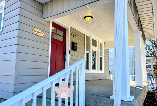 Building Photo - Cozy Cottage of Historic Irvington