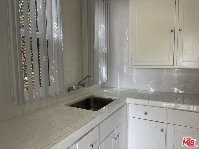 Building Photo - 1801 N Kingsley Dr