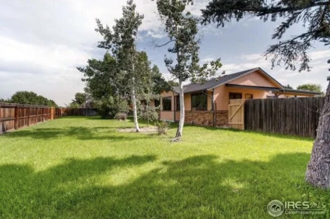 Building Photo - 2742 Goldenrod Pl