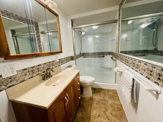 Building Photo - 1600 S Ocean Dr