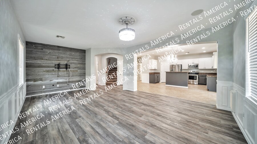 Building Photo - 410 W Corte Calza