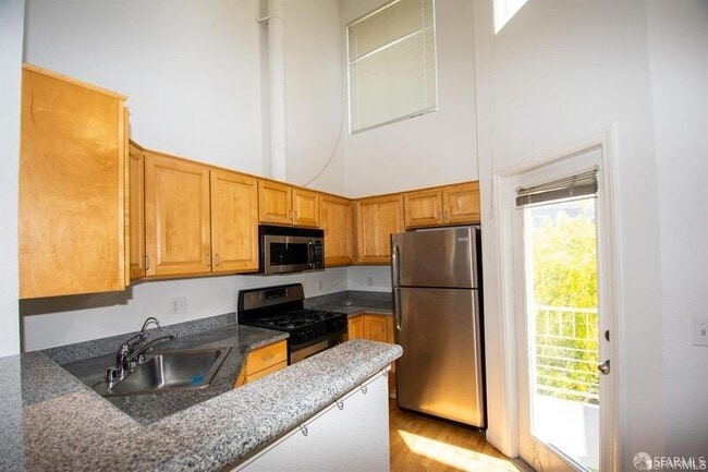 Building Photo - 18 Jennifer Pl