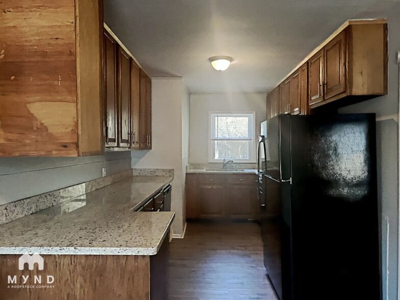 Building Photo - 6345 Oakview Ln
