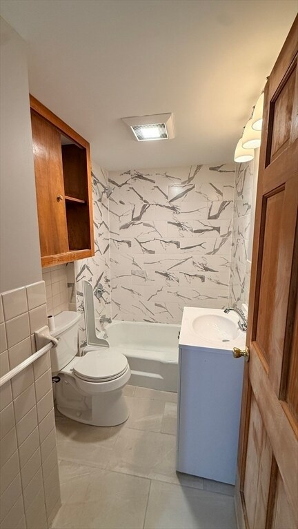 Building Photo - 65 Lowell St