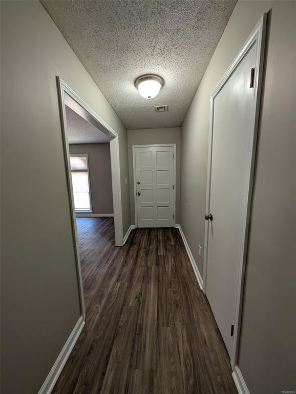 Building Photo - 2125 Edinburgh Dr