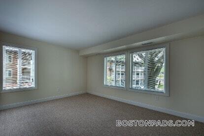 Building Photo - 10 Westgate Dr