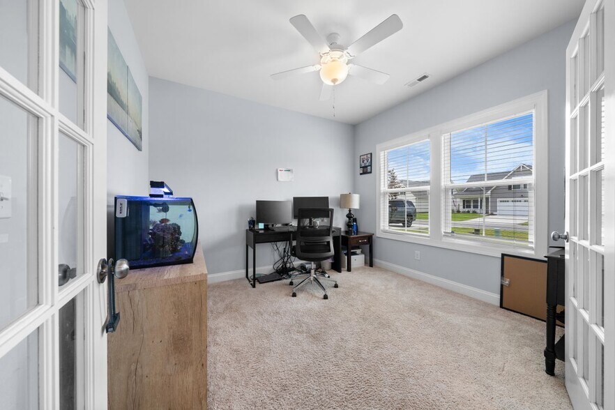 Building Photo - 74 W Weatherbee Wy