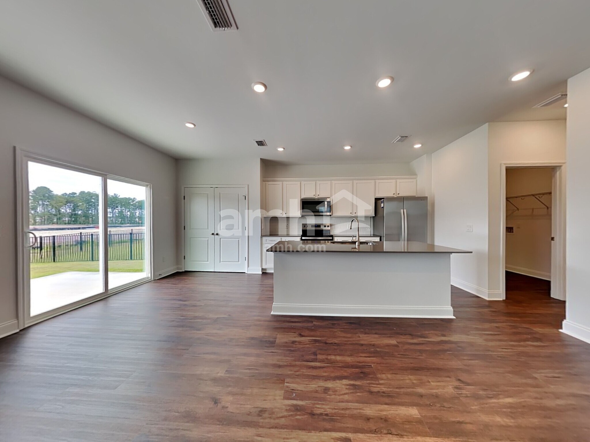 Building Photo - 547 Plumeria Ln