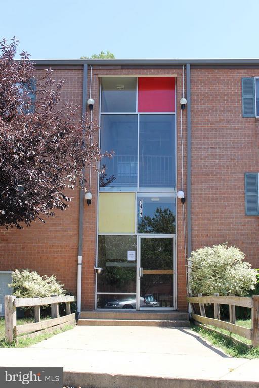 Building Photo - 7497 Princess Carol Ct