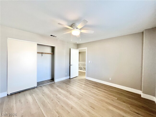 Building Photo - 1705 Encarta St