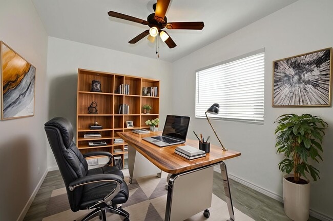 Building Photo - 5 bed | 3 bath | Corner lot | Fully remode...