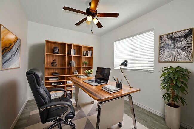 Building Photo - 5 bed | 3 bath | Corner lot | Fully remodeled!!!