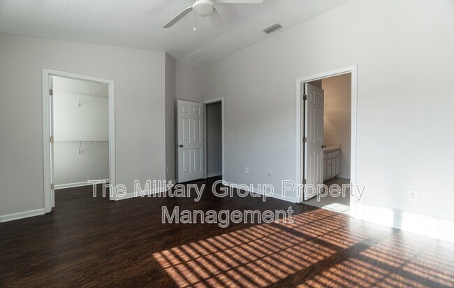 Building Photo - 710 Crystal Way