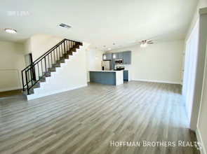 Building Photo - 6941 Hazeltine Ave Van Nuys, CA 91405