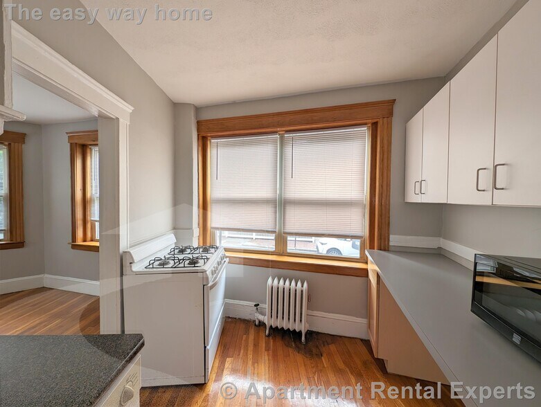 Building Photo - 99 Hancock St