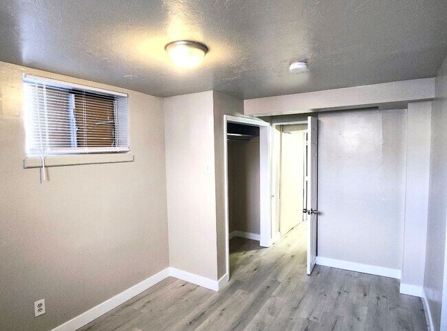 Building Photo - 133 Cottage Ave